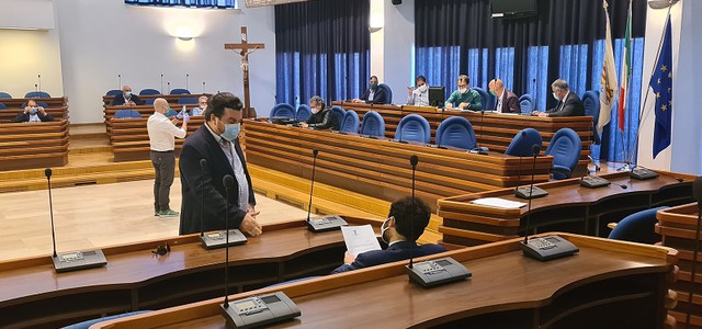 Catanzaro, Consiglio provinciale: fabbricato in costruzione in località Siano sarà nuova sede regionale comando Gdf