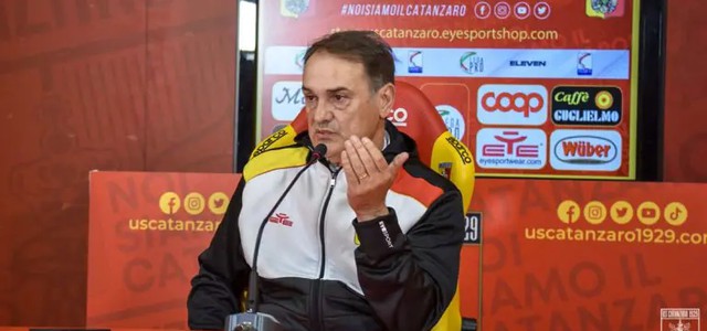 Catanzaro - Paganese 1-0 : Vivarini: "la squadra mi ha dato prova di grande maturità tattica"