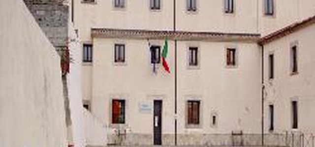 Resterà chiusa nella giornata di domani a Paola la scuola media F. Bruno