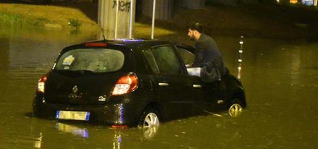 Maltempo: ancora disagi nel Milanese dopo gli allagamenti, rientrato il Seveso