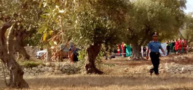 Ferito alla testa da colpi di fucile sparati da un cespuglio, grave 41enne