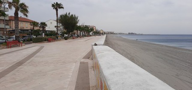 Catanzaro, sorgono i primi lidi balneari