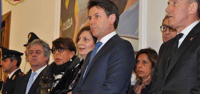 L'Italia commemora la morte del calabrese Calipari, la vedova aspetta ancora risposte.