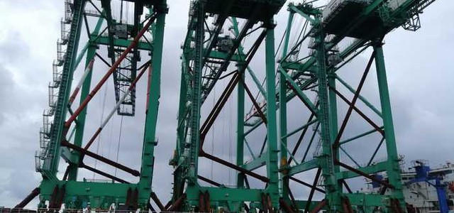 In arrivo al porto di Gioia Tauro le gru "giganti"