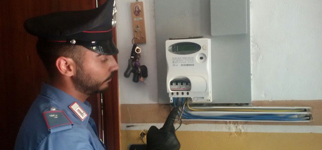 Arrestati per furto di energia elettrica nella loro azienda