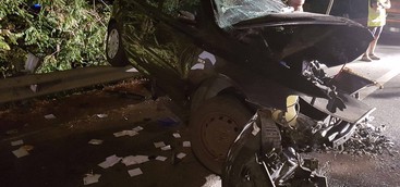 Scontro violento tra due auto sulla SS 106 nel Catanzarese: cinque feriti