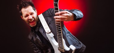 Musica in Calabria: il RockOn riparte da Paul Gilbert, il grande chitarrista americano in concerto a Martirano Lombardo il 16 luglio