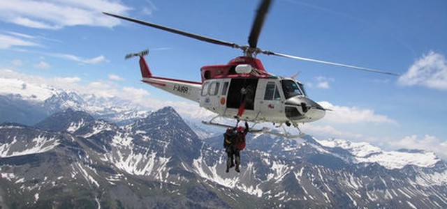 Crollo cascata ghiaccio, 4 morti e una donna ferita