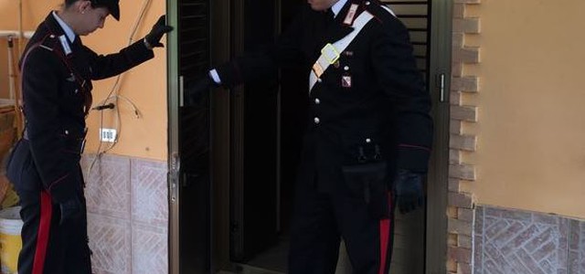 Tenta di rubare in abitazione, arrestato