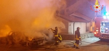Due auto in fiamme nel Catanzarese