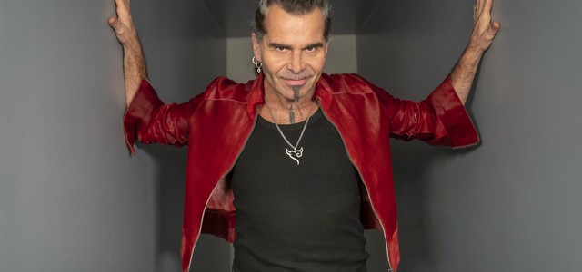 Anche Piero Pelù in concerto all’Anfiteatro di Acri, dove il 19 agosto suonerà insieme ai suoi Bandidos