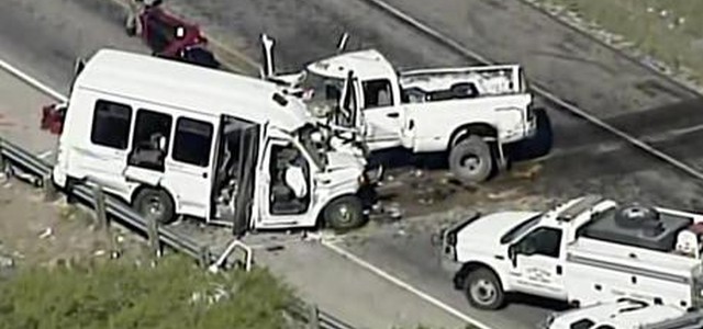 Usa: minibus chiesa contro camion, 13 morti in Texas