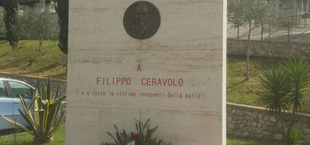 Riposizionata effigie giovane ucciso