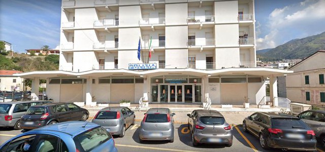 Accoltella 54enne in pieno entro cittadino, arrestato