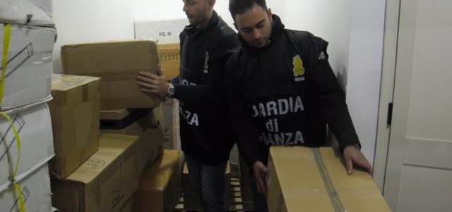 Sequestrati 11 mila articoli, in prevalenza giocattoli, non sicuri