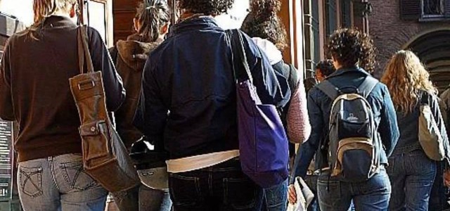 Stefania Covello: "Regione valuti rientro dei giovani calabresi bloccati al nord"