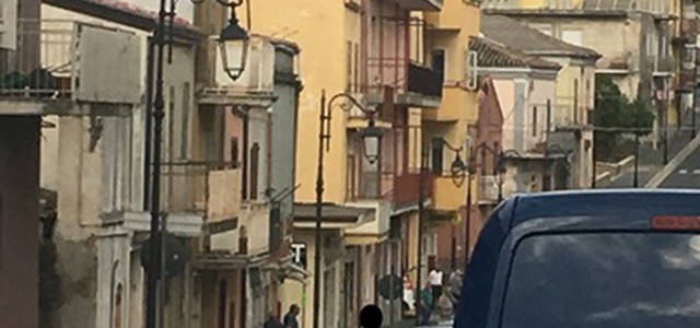 Andava al mare anziché a scuola, scoperto caso di assenteismo nel crotonese (VIDEO)