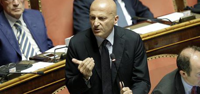 Senato respinge decadenza di Minzolini. M5s: "Voto di scambio Fi-Pd"