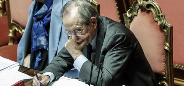 Manovra: verso un aumento della busta paga dei presidi. De Vincenti, sgravi assunti a Sud