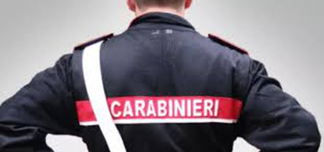 Carabinieri si fingono turisti e catturano ricercato per violenza su minore