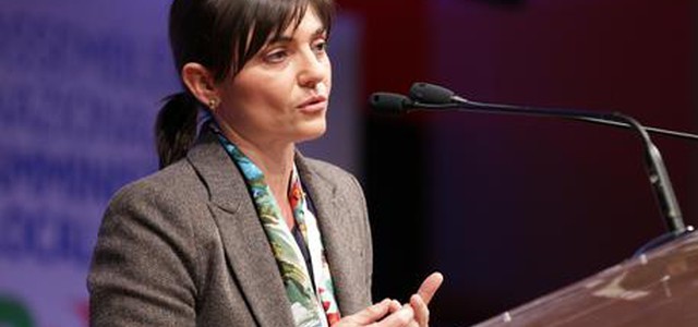 "Stupro più inaccettabile se compiuto da un profugo", bufera sulla Serracchiani