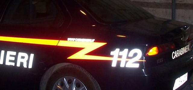 Incendia furgone, fugge ma perde cellulare: arrestato 21enne