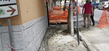 Catanzaro, rifacimento marciapiedi fra via De Gasperi e via Daniele (FOTO)