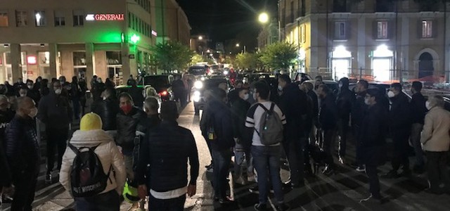 Nuovo Dpcm, scoppia protesta dei ristoratori a Cosenza