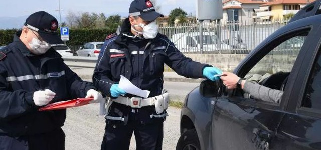 Covid, da oggi in vigore nuovo Dpcm: ecco le multe per chi non rispetta regole