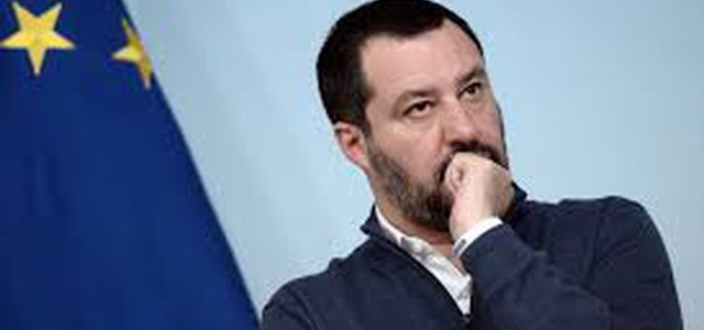 Salvini : " Basta abusi e illegalità,sgombreremo la baraccopoli di San Ferdinando"