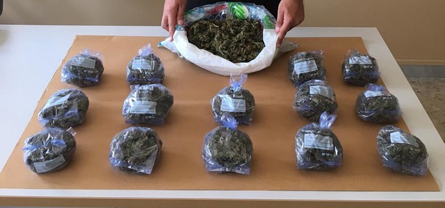 In auto con oltre un chilo di marijuana, arrestato 24enne