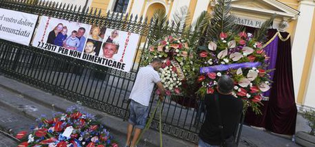 Crollo palazzo: Sepe, mano uomo egoista