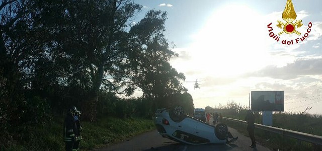 Auto si ribalta, grave una donna trasportata in elisoccorso
