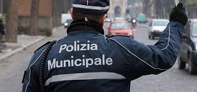 ASSUNZIONI , ABRAMO: “CONTINUA OPERA DI RAFFORZAMENTO ORGANICO COMUNALE CON IL CONCORSO PER 20 NUOVI VIGILI URBANI. AZIONE POSSIBILE SOLO GRAZIE AD ATTENZIONE AI CONTI, SIAMO L’UNICO GRANDE COMUNE CAL