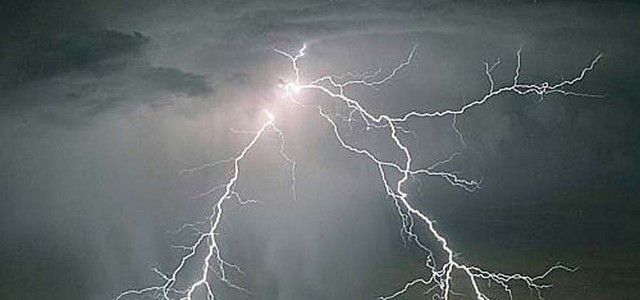 ALLERTA METEO FINO A DOMANI 7.2  PREVISTI INTENSI TEMPORALI E VENTI FORTI