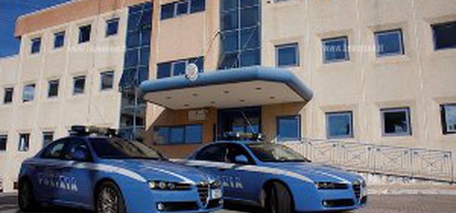 Perseguita un professionista: la Polizia di Stato identifica l’autrice e la denuncia