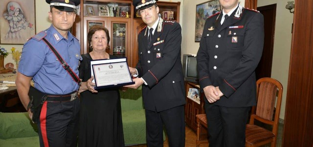 Una targa in memoria del Maresciallo Mirarchi