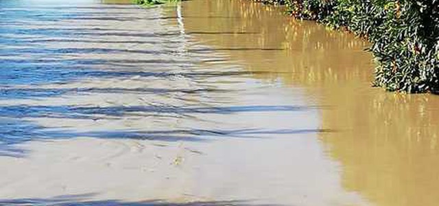 Esondato fiume Crati, evacuate famiglie
