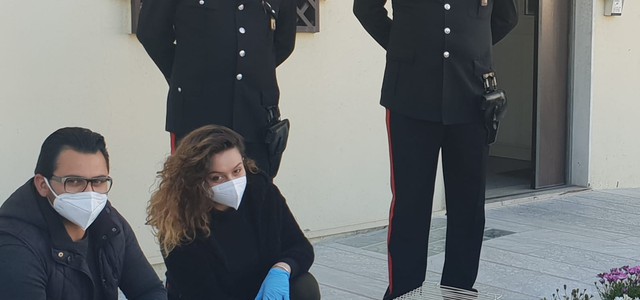 CARABINIERI SALVANO UN FALCO INSIEME AL VICE SINDACO DEL COMUNE DI CANNA
