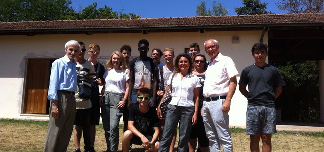 Studenti francesi al Cimitero dei Migranti di Tarsia