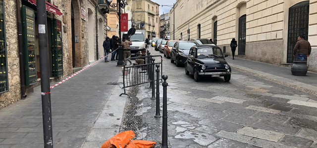 Lavori su Corso Mazzini, installati oggi i primi arredi urbani