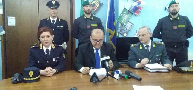 Arrestati vertici Sacal, raccomandazioni per "Garanzia Giovani" e viaggi personali (VIDEO)