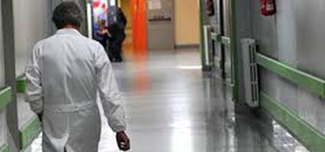 La Calabria e la lotta ai tumori: pazienti e cittadini critici  su strutture, assistenza e tempi di attesa.