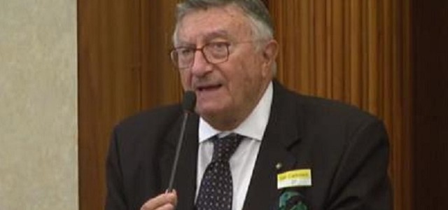 Covid-19, Tarro: "Virus non sopravvive più di 6-7 minuti ai raggi ultravioletti"