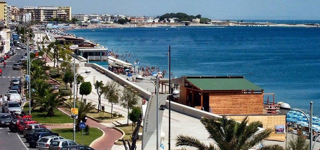 Spacciano droga sul lungomare di Catanzaro, arrestati tre stranieri