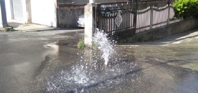 Codacons: "A Catanzaro una rete colabrodo fa impennare le bollette dell’acqua”