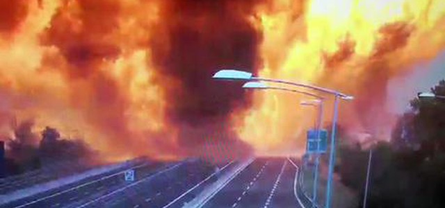 Bologna: incendio ed esplosioni dopo incidente stradale, 2 morti e 55 feriti