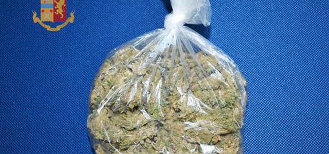 Droga nello zainetto, arrestato