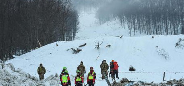 Rigopiano, il silenzio dopo la tragedia 