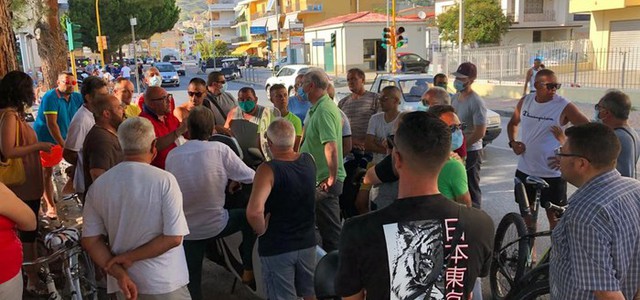 Migranti ad Amantea, protesta sospesa 24 ore